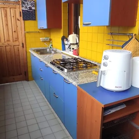 Apartment Hopper House - Cagliari